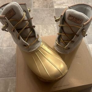 Women’s Sperry Rain boots